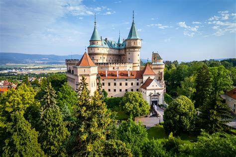 Bojnický zámok s panoramatickým výhľadom