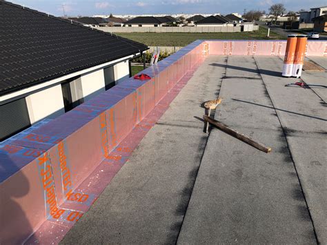 Porovnanie hydroizolačných materiálov pre ploché strechy