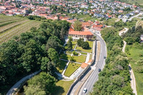 Mapa Malých Karpát s vyznačenou lokalitou Modra - Harmónia