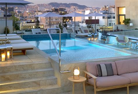 Luxusný hotel s výhľadom na Barcelonu