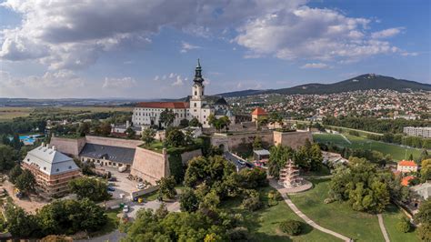Nitriansky hrad a okolie