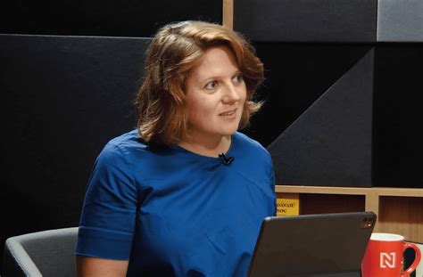 Redaktorka Denníka N Monika Tódová pri práci
