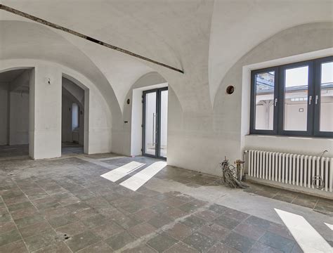 Interiér prenajímaného priestoru s možnosťou dispozičných úprav