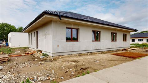 Rodinný dom v tichej lokalite obklopenej zeleňou