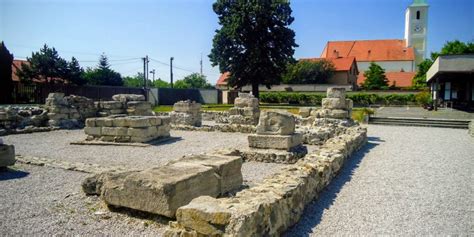 Slovanské pohrebisko s urnami