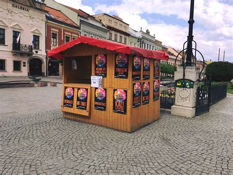 Predajný stanok s gastro vybavením