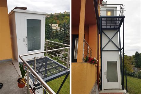 Moderný domáci výťah v interiéri rodinného domu.