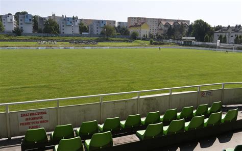 Detail sedadiel na futbalovom štadióne