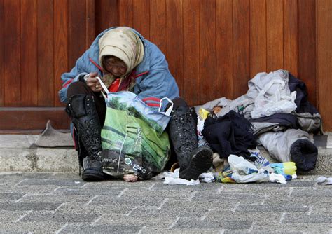Ilustračná fotografia ľudí bez domova v meste