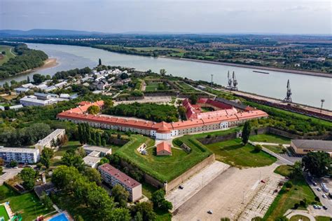 Komárňanská pevnosť