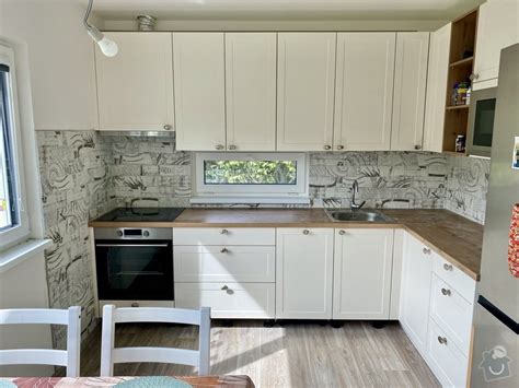 Kuchynský kút so staršou kuchynskou linkou