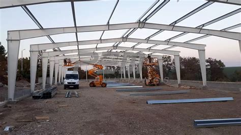 Fotografia montáže oceľovej konštrukcie poľnohospodárskej haly