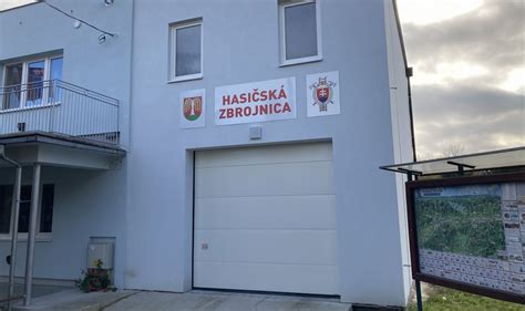 Schéma pôdorysu hasičskej zbrojnice s vyznačenými priestormi