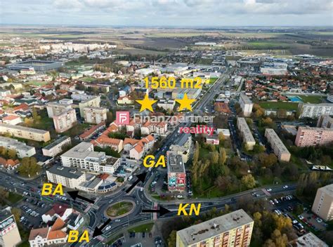 Fotografia polyfunkčného objektu v centre Turzovky