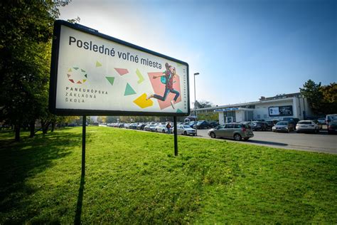 Rôzne typy vonkajších reklamných plôch
