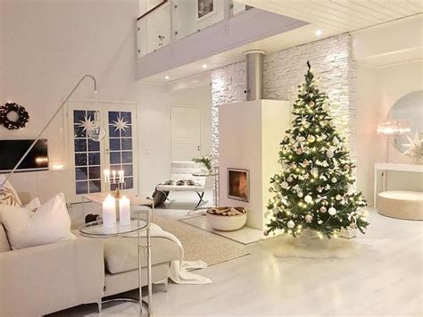 interiér s romantickou atmosférou a sviečkami