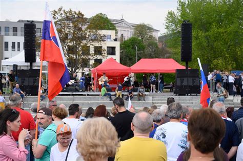 Fasáda budovy na Svätoplukovom námestí v Nitre