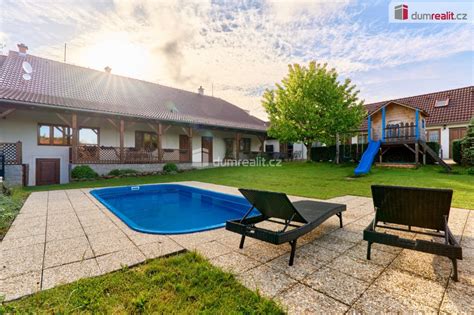 Vonkajšia fotografia apartmánového domu Solar Park s upravenou zeleňou