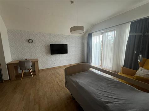 ukážka interiéru s rôznymi farebnými kombináciami
