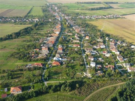 Mapa obce Perín-Chym a okolia