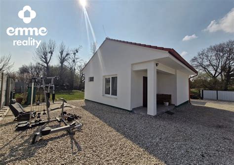 Moderný rodinný dom s veľkým pozemkom