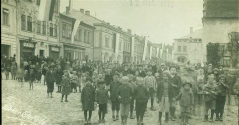 Dobová fotografia znázorňujúca rast priemyselného mesta