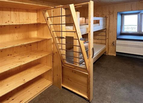 Ilustrácia interiéru útulnej chaty