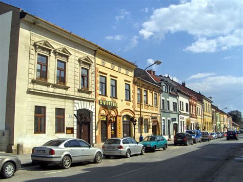 Banská Štiavnica - ulica s meštianskymi domami