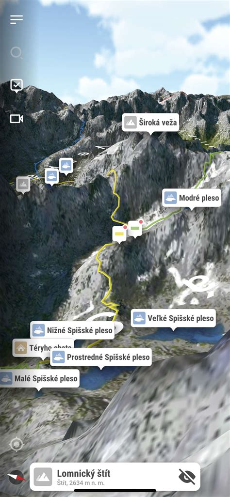 Mapa Vrátnej doliny s vyznačenými turistickými chodníkmi a lyžiarskymi strediskami