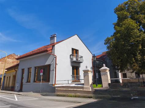 Moderný polyfunkčný dom v centre mesta