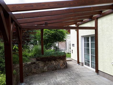 Zastrešená terasa s infra lampami