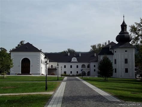 Historický pohľad na kaštieľ Oponice