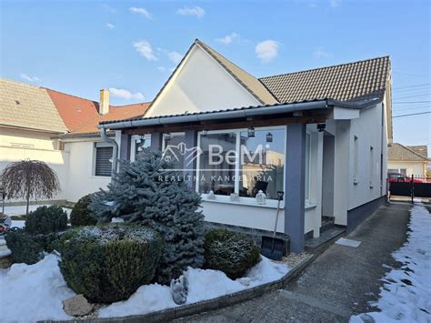 Štýlový rodinný dom v zelenej lokalite