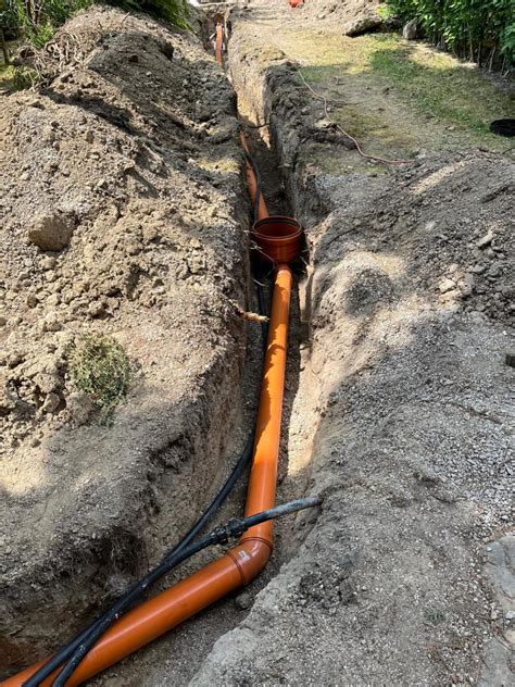 Diagram zobrazujúci správne umiestnenie kanalizačnej prípojky a šachty