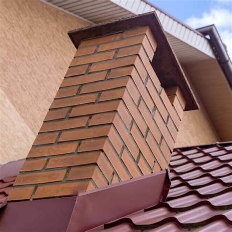 Schematické znázornenie správneho umiestnenia komína na streche