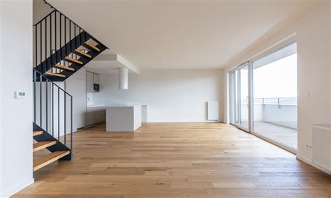 Panoráma Bratislavskej Dúbravky s výhľadom na Malé Karpaty