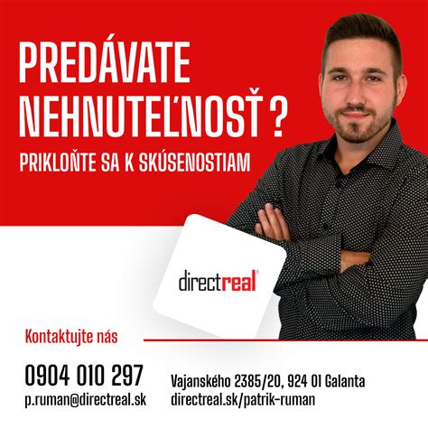 Realitný maklér komunikuje s klientom