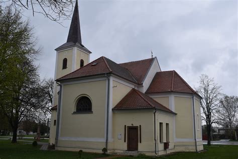 Bočný pohľad na Blumentálsky kostol s vežou