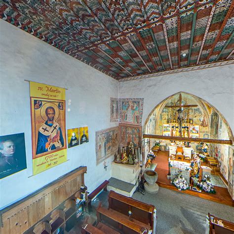 Interiér kostola prerobeného na obytný priestor