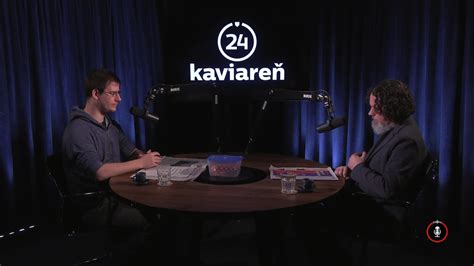 Ilustrácia študentov debatujúcich v kaviarni