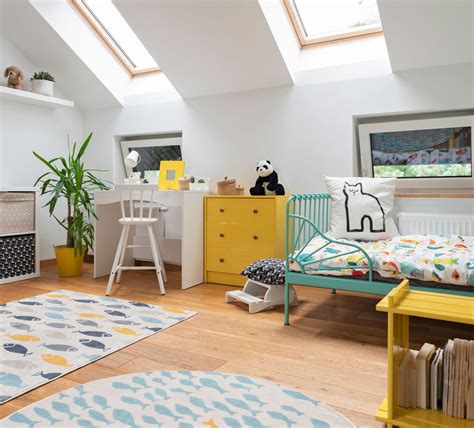 Farebná a funkčne zariadená detská izba