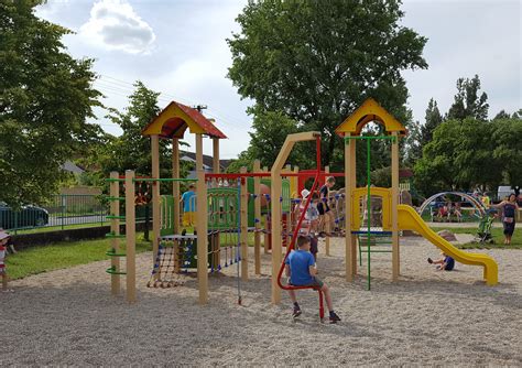 Symboly pre piknikové miesto, detské ihrisko a parkovisko