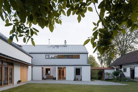 Porovnanie rekonštruovaného domu a novostavby