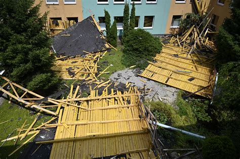 Ilustračná fotografia - poškodená strecha