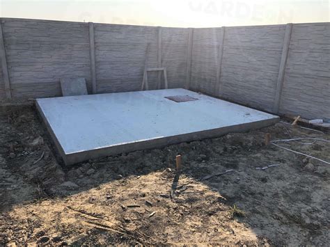 Betónová doska ako základ pre záhradný domček