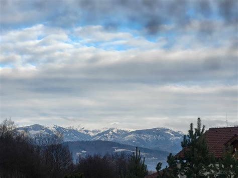Panorama Banskej Bystrice s výhľadom na Nízke Tatry