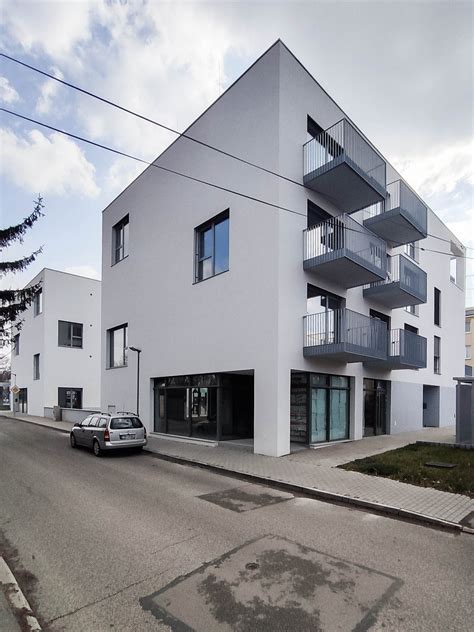 Ilustračná fotografia mestskej zástavby s občianskou vybavenosťou