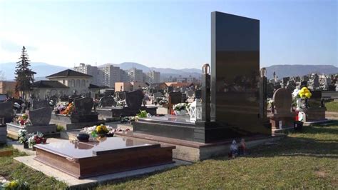 Cintorín s náhrobnými kameňmi