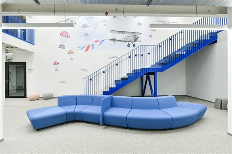 Interiér modernej školiacej miestnosti