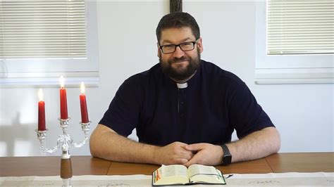 Majster Jozef Dobrovič dohliada na práce